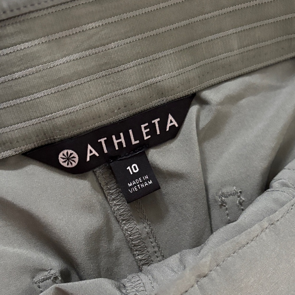 Athleta Tribeca Utility Crop pant Laurel Olive Green 10 - Picture 3 of 7